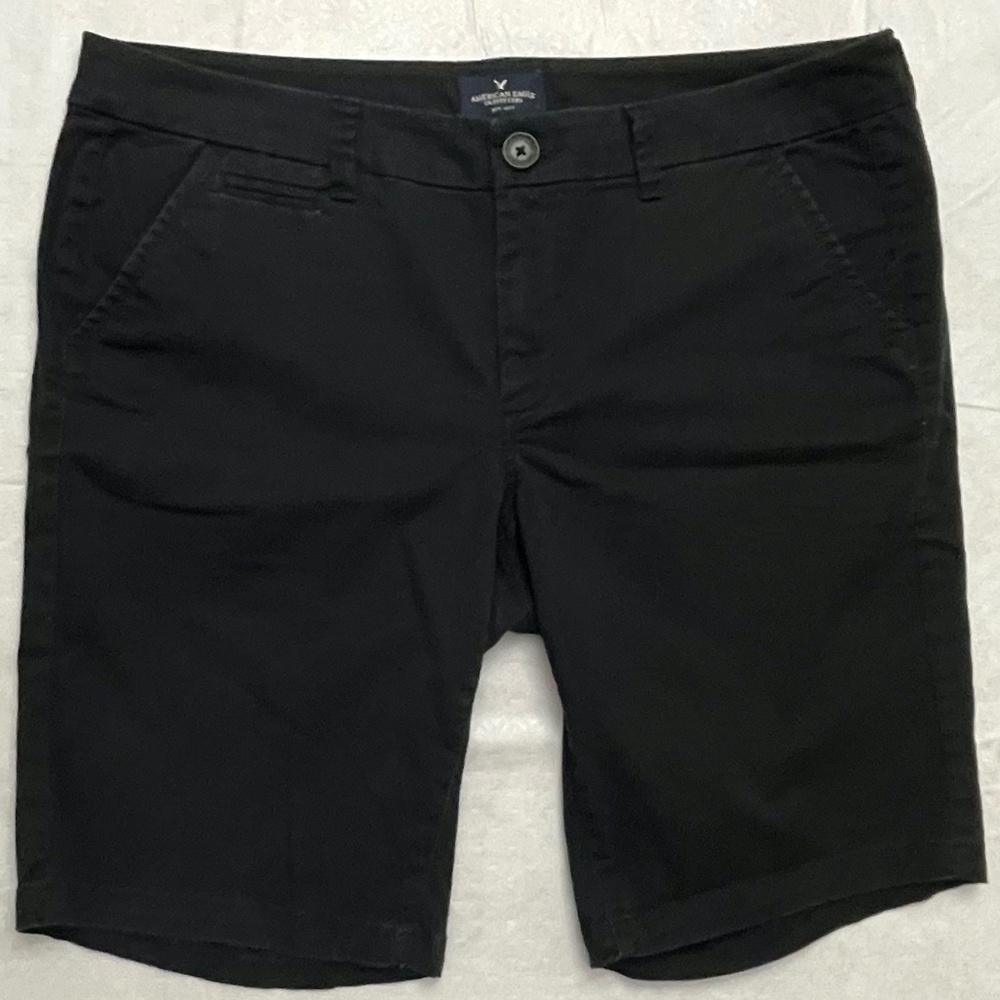 Women's American Eagle Outfitters Black Bermuda Shorts Size 12